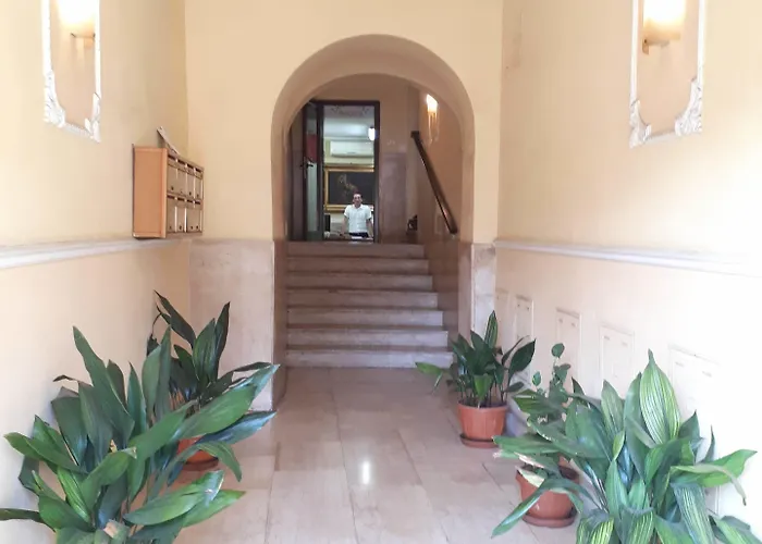 Royal Guest house 3*